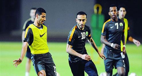 السهلاوي يطالب الإعلام بالوقوف خلف الأخضر 